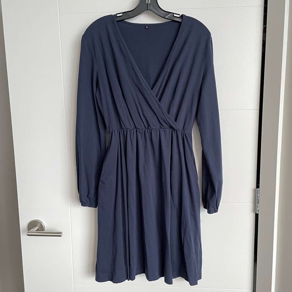 Long-Sleeved Navy Dress with Pockets